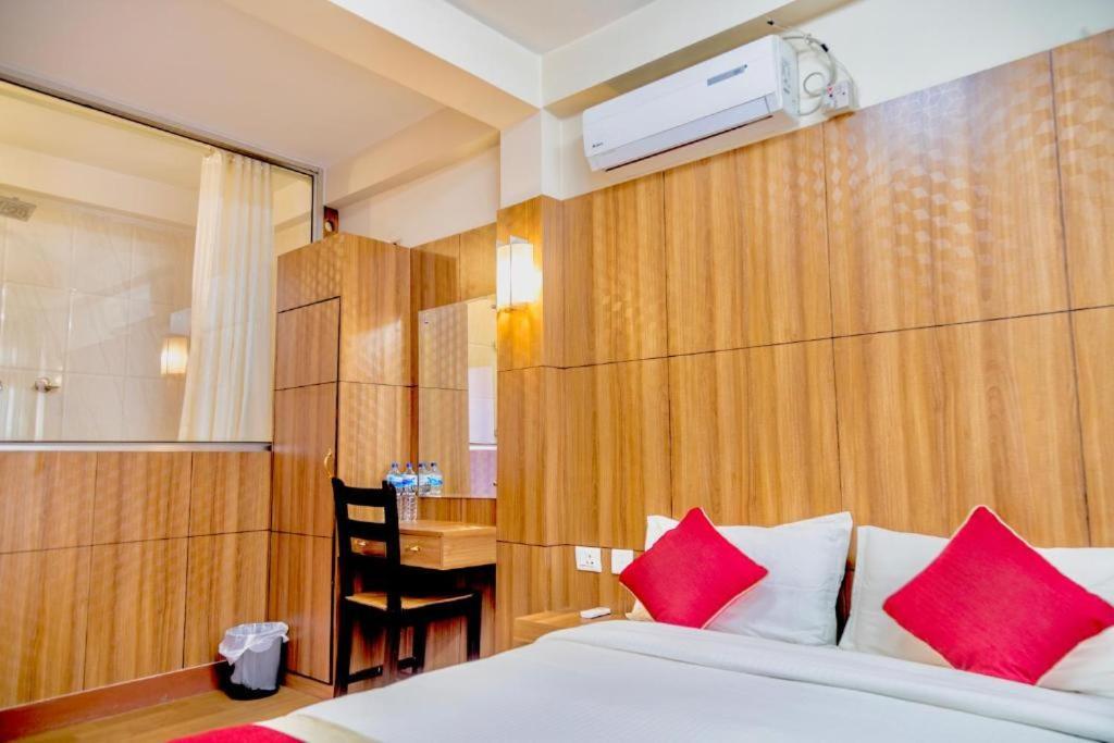 Hotel Great Doors Thamel Katmandú Exterior foto