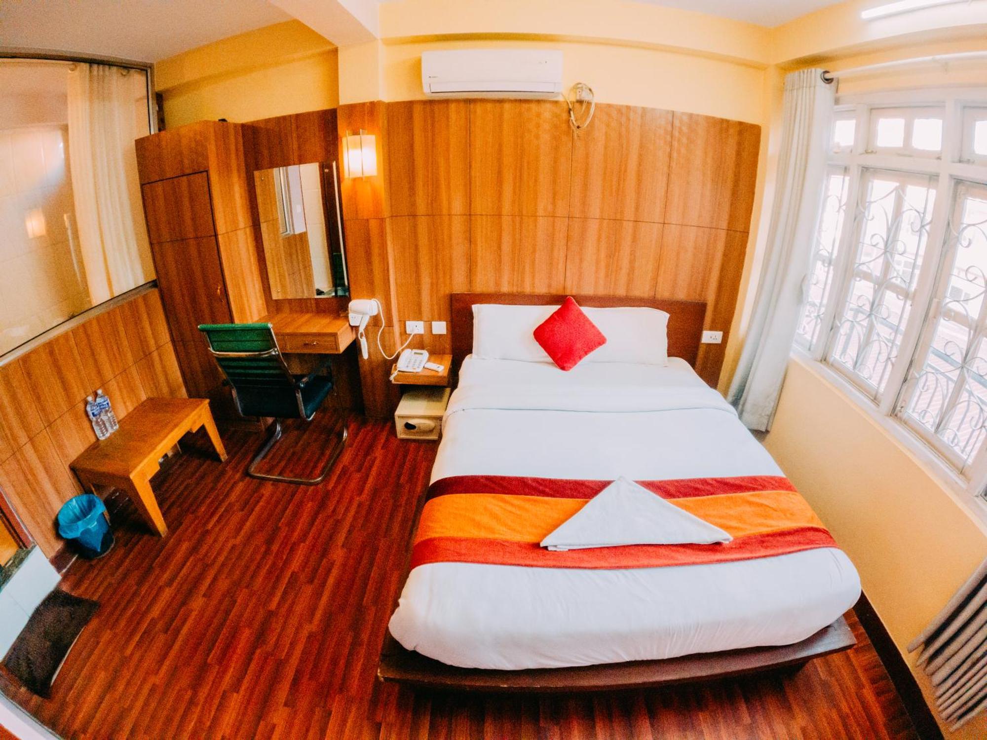 Hotel Great Doors Thamel Katmandú Exterior foto